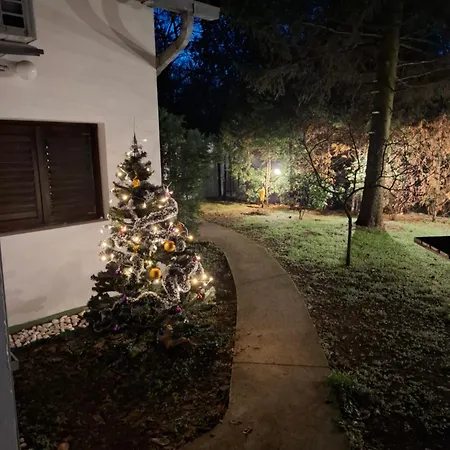 Sumska Kuca Atina - Devojacki Bunar