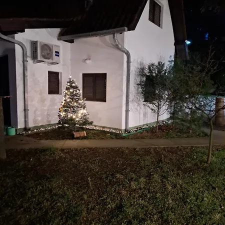 بيت للعطل Sumska Kuca Atina - Devojacki Bunar