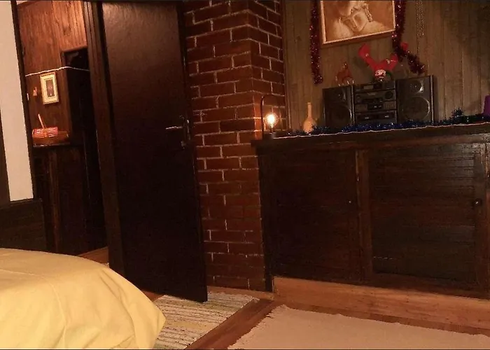 Sumska Kuca Atina - Devojacki Bunar *