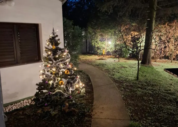 Sumska Kuca Atina - Devojacki Bunar